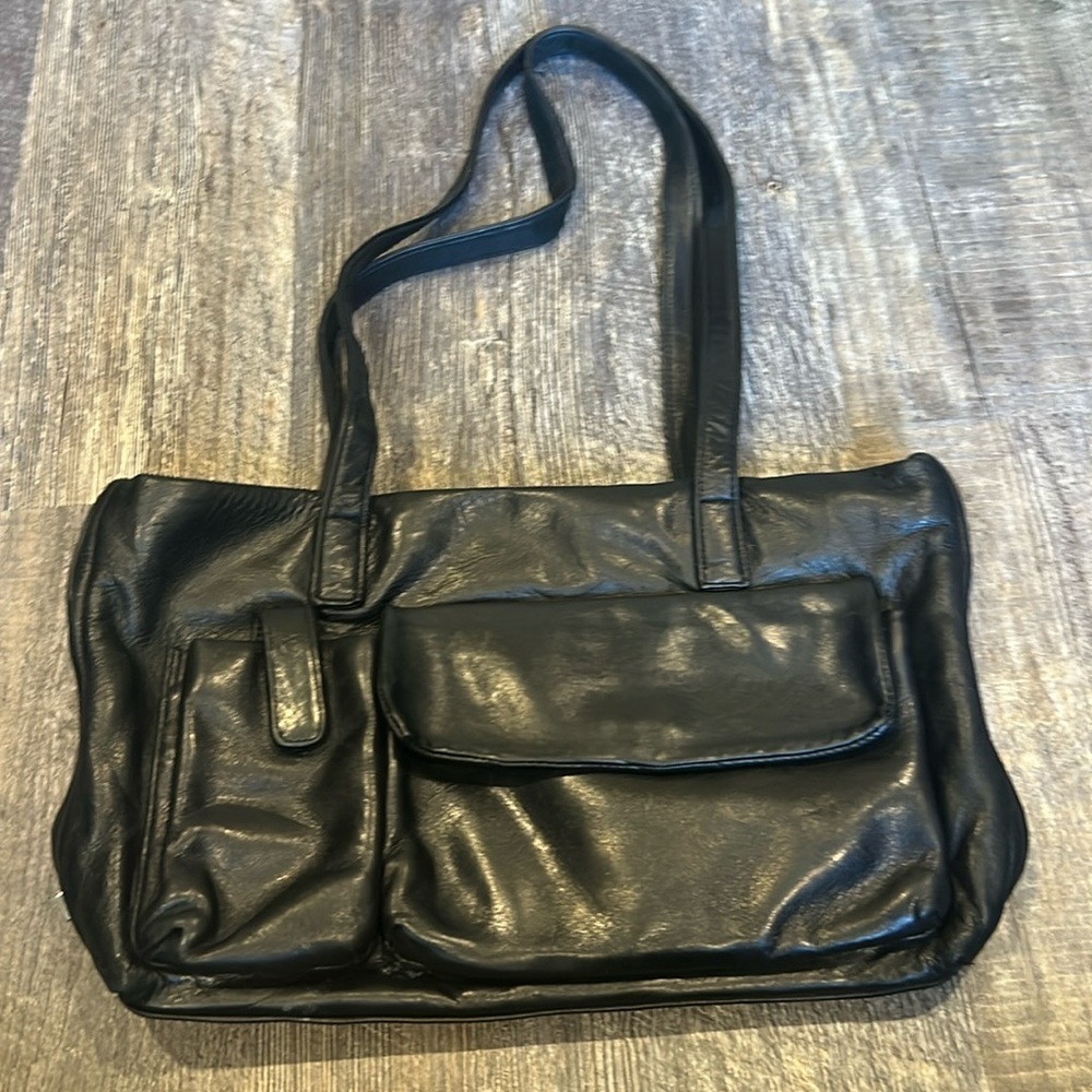 Perlina black leather handbag